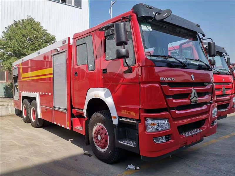 豪沃16噸水罐消防車(chē)