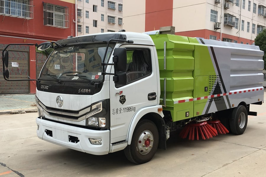 國(guó)六東風(fēng)8方掃路車